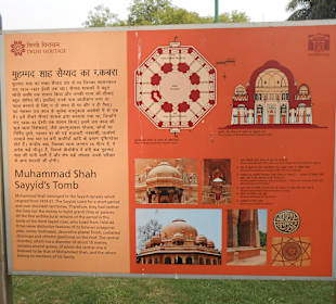 Hinweistafel am Mohamed Schah Mausoleum