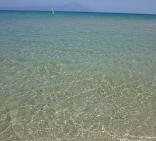 Glasklares Wasser Sarti