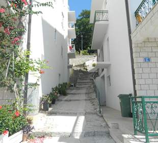 Samé schody všade...