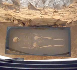 Gebeine in der Rotunde