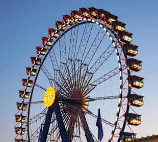 Das Riesenrad am Abend