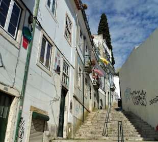 Treppauf und treppab in der Alfama