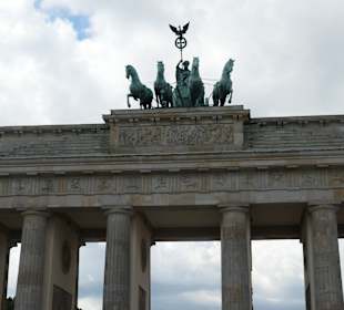 Blick vom Pariser Platz zum Brandenburger Tor