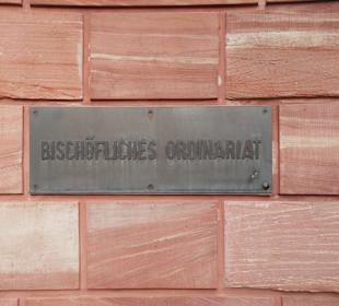 Bischofsplatz mit dem Ordinariat