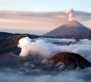 Sonnenaufgang am Mt. Bromo
