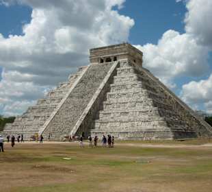 Tagundnachtgleiche in Chichen Itza 
