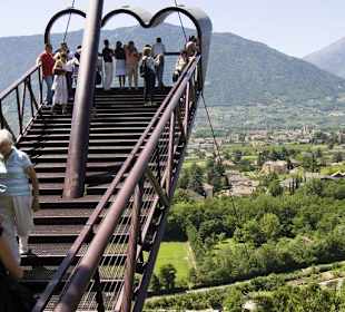 Aussichtsplattform über den Gärten