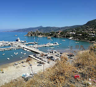 Hafen Cefalu