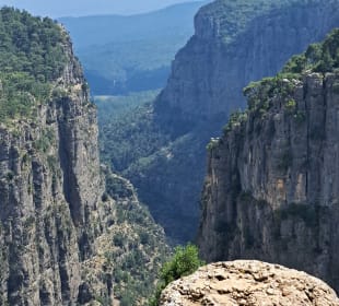 Adler Canyon Tour