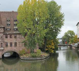 Museumsbrücke: Blick zum Heilig-Geist-Spital