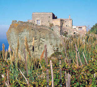 Ischia casa nella pietra