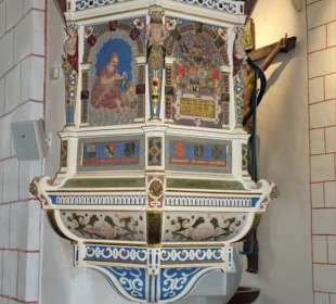 Die Kanzel der Kirche St. Johannis