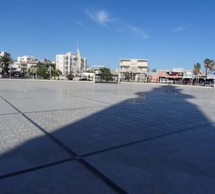 Vorplatz der Moschee