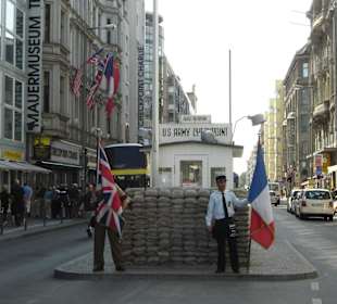 Чекпойнт-Чарли