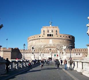 Da liegt die Engelsburg, toll.