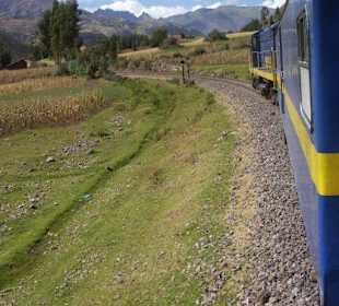 Zugfahrt mit Perurail  Cusco-Puno