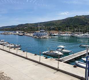 Hafen Tropea