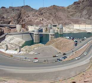 Strasse über Hoover Dam