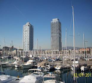 Hafen, sehr schön. Nur wenige Gehminuten entfernt