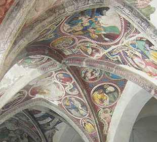 Wundervoll bemalte Fresken