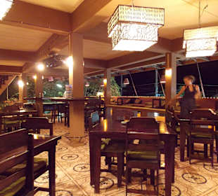 Crave tables and banquette