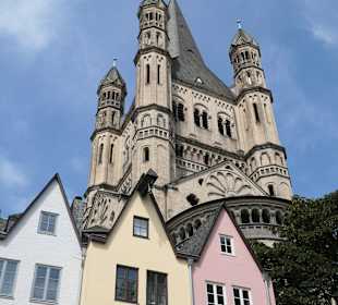 Blick zur Kirche Groß St. Martin