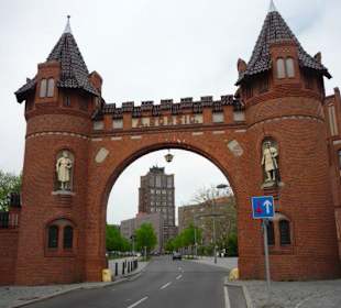 Blick vom Hotel zum Borsigtor