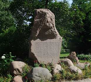 Kamień poświęcony Stanisławowi Jachowiczowi