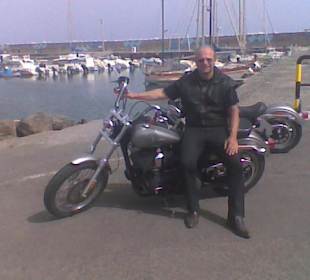 Harley im Hafen von Fuerteventura