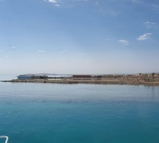 Ausblick vom Boot aufs Land