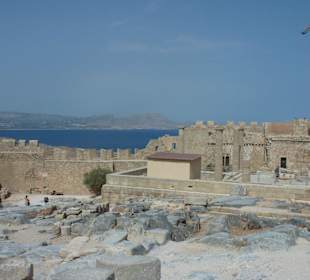 Akropolis