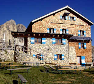 Ostertaghütte (Vael - 2316 m)