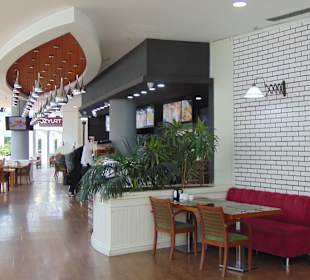 ÖZYURT Restaurant & Cafe in der Khan Shatyr Mall