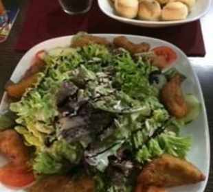 Salat mit Fishknusperle