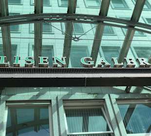 Zugang zum Einkaufszentrum Elisen-Galerie