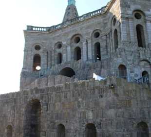 Oktogon und Herkules