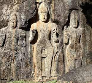 Felsenbuddhas von Buduruvagala