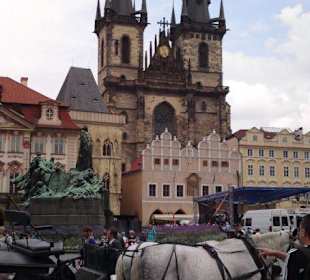 Oudestadsplein en de Týnkerk