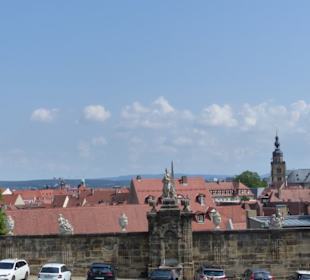 Tr05 - Mauer mit dem "Pyramidenschwert