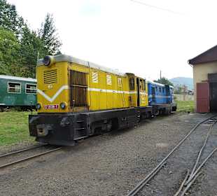 Mit den Dieselloks geht es ins Gebirge