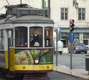 Tram 12 in Lissabon