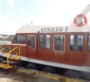 Transport Boot zur Insel