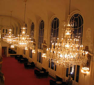 Im Theater des Westens