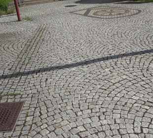 Dorfbrunnen an der Kirche Bittelbronn