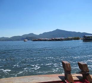 Abfahrt in die Kanäle