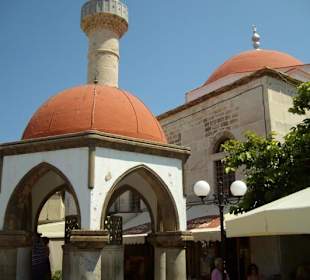 Entlang der Hafenpromenade