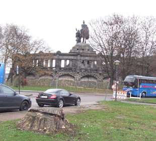 Platz am Deutschen Eck von weitem
