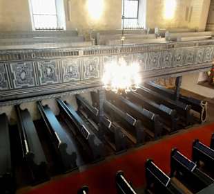 Blick in den Kirchenraum