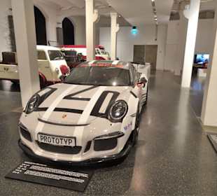 Exponate im Automuseum Prototyp