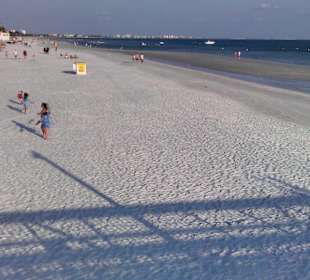 Strand und Kneipenmeile